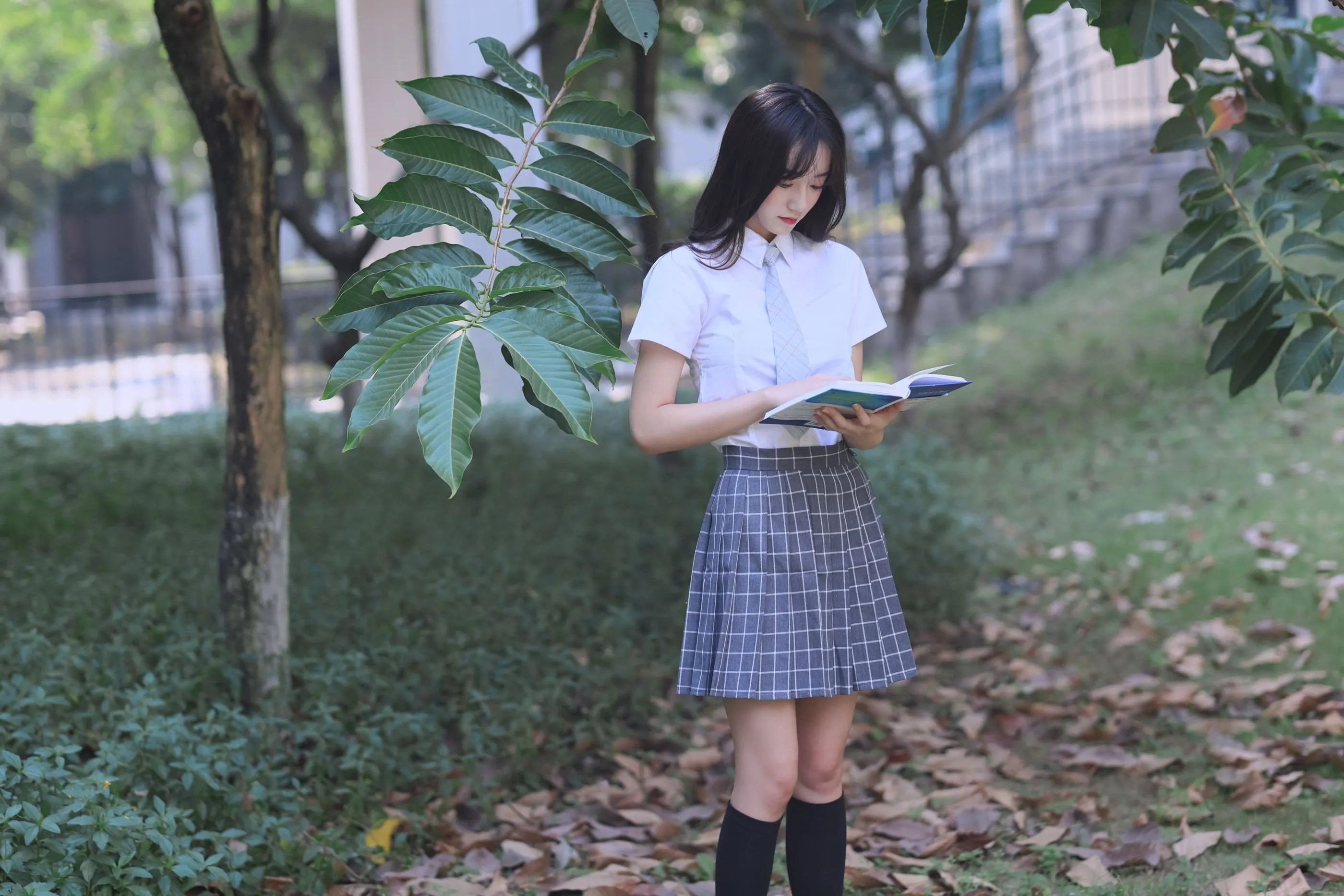 [艺图语] 2022.05.24 校园青春 虫虫 [43P]插图